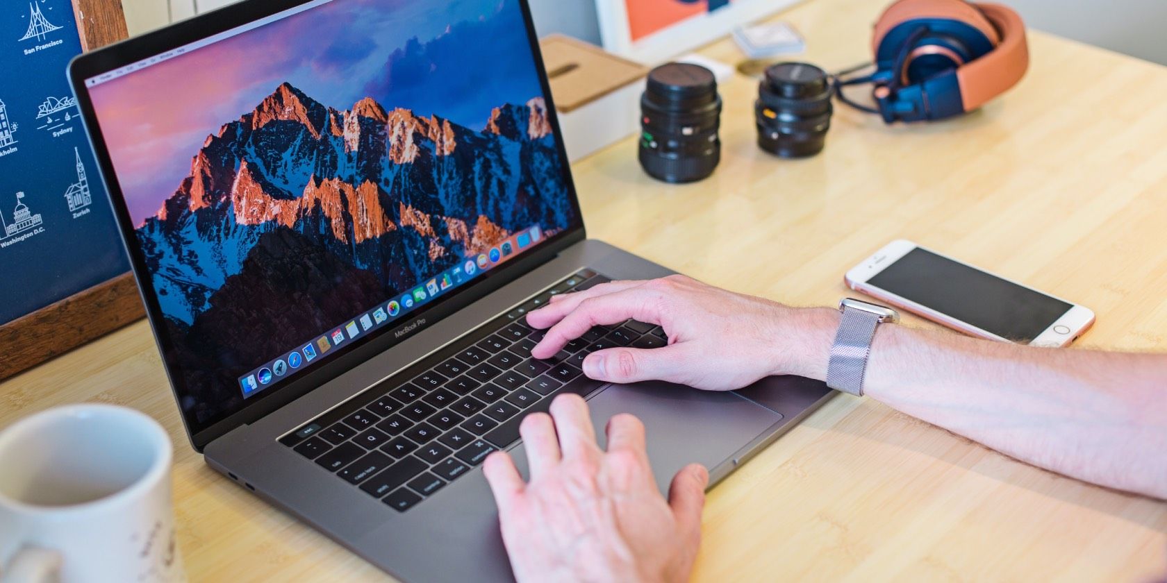 使用MacBook Pro带触摸条的人 使用MacBook Pro带触摸条的人